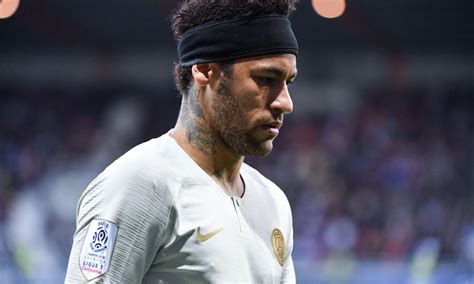 Neymar S Father In For Shock Meeting With Paratici English News