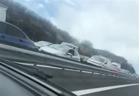 Circulation Perturb E Sur La Route Des Tamarins En Direction Du Sud