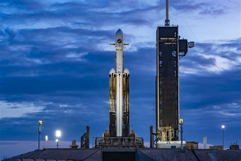 (Update: Deferred) SpaceX Falcon Heavy to launch USSF-52 mission today ...