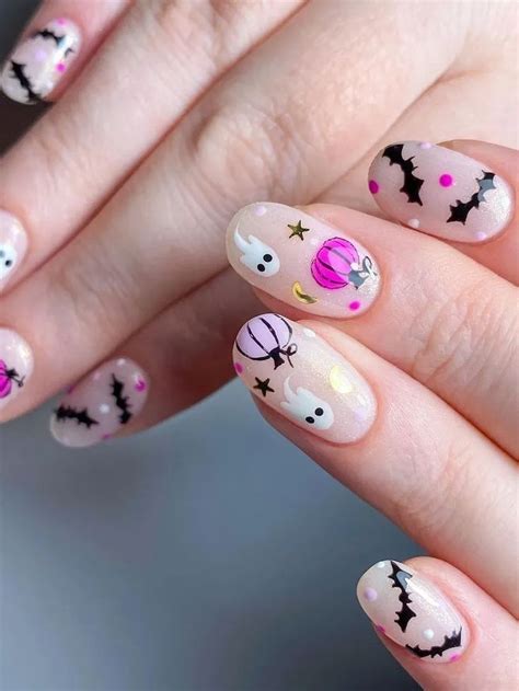 Ghost Nails 45 Spooky Cute Designs And Ideas Cute Halloween Nails