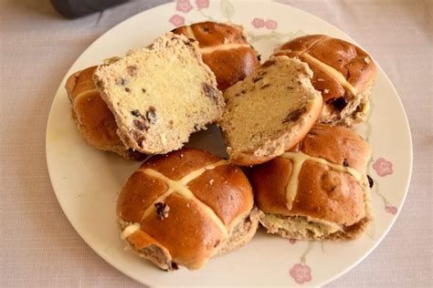 Hot Cross Buns Bread And Butter Pudding An Easter Recipe