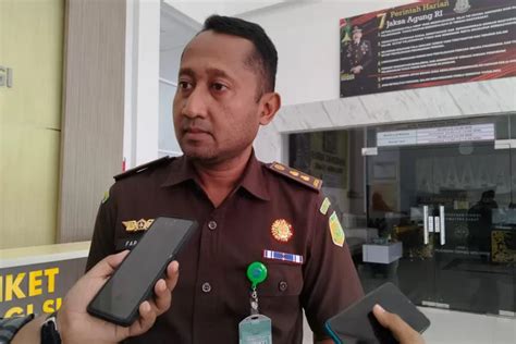 Total Jadi 10 Orang Kejati Sumbar Kembali Jebloskan Tujuh Terpidana