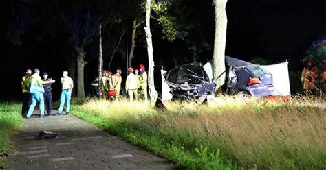 Man Overlijdt Door Botsing Tegen Boom Binnenland Telegraaf Nl