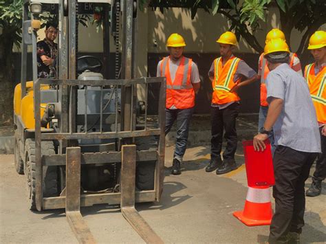 Training Operator Forklift Sertifikasi Kemnaker Batch Juli 2019 HSP