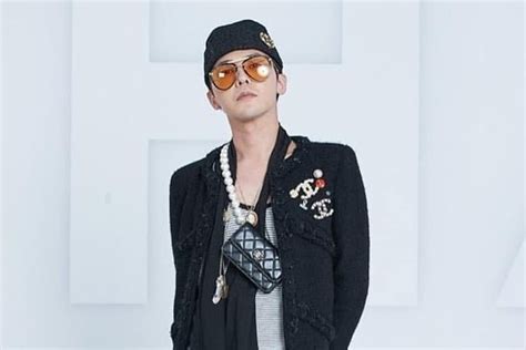 K-pop king G-Dragon is recording a comeback album, just released his Nike Air Force 1 sneakers ...