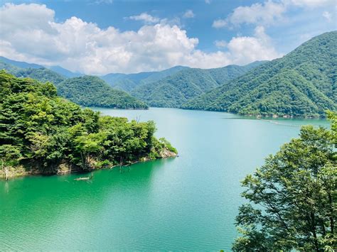 「カメラばあちゃん」増山たづ子。ダムに沈んだ徳山村の風景をピッカリコニカで写真に ｜ 和樂web 美の国ニッポンをもっと知る！