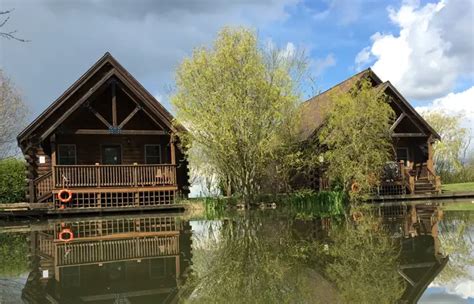 Fishing Holidays In Lincolnshire Lodges With Swims And Hot Tubs