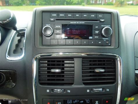 Dodge Grand Caravan Aftermarket Radio