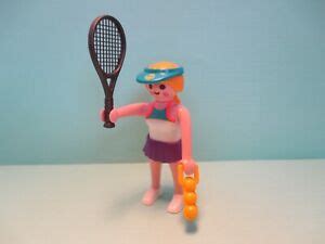 Playmobil SERIES 16 WOMAN TENNIS PLAYER W RACKET New Fig Orig Pkg PM