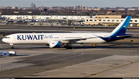 9K AOD Kuwait Airways Boeing 777 369ER Photo By OMGcat ID 1364994