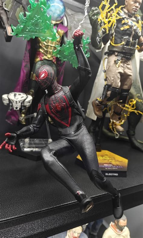 Hot Toys Marvel Miles Morales Spiderman 1 6 Hobbies Toys Toys Games On Carousell