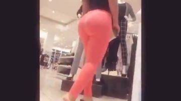 She Shows Off Her Big Ayogss In Yoga Pants Porn