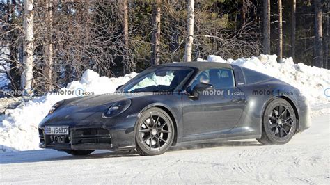 Facelifted Porsche 911 Targa Spied Winter Testing With