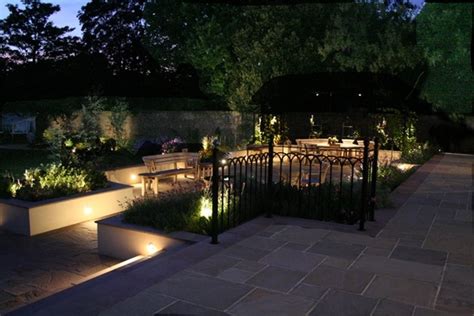 Garden lighting design ideas – how to emphasizes individual elements