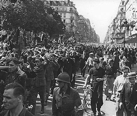 August 1944: Allies Liberate Paris | Doug's Darkworld