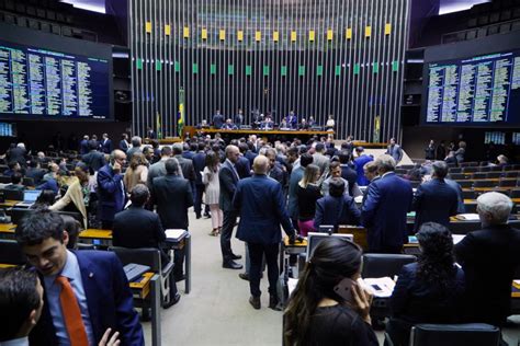 C Mara Aprova Em Turno Texto Base Da Pec Do Or Amento De Guerra