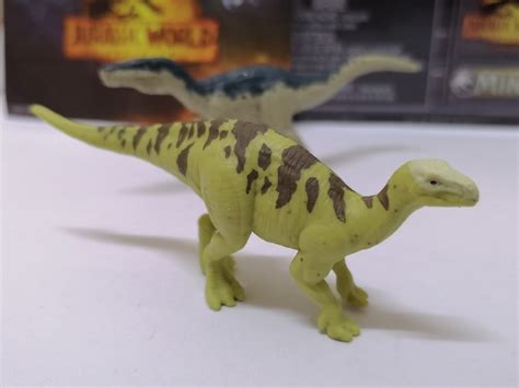 Mattel 2022 Jurassic World Dominion Mini Dino Wave 1 Iguanodon Light Green Loose Hobbies