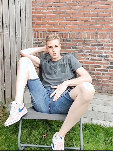 Wetting Myself And Anal Play In The Garden Image Thisvid Tube