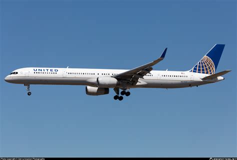 N United Airlines Boeing Wl Photo By Sierra Aviation