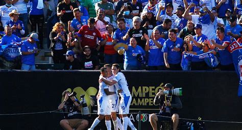 Cruz Azul campeón de campeones 2021 venció a León resumen gol Santiago