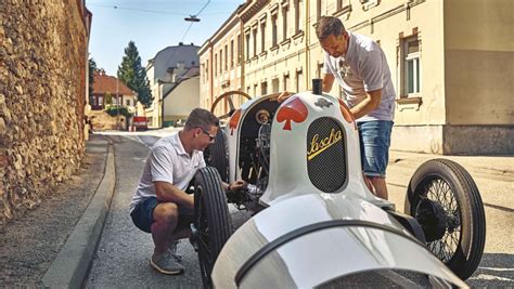 Der Austro Daimler Ads R Sascha Kehrt Heim Porsche Newsroom Ch