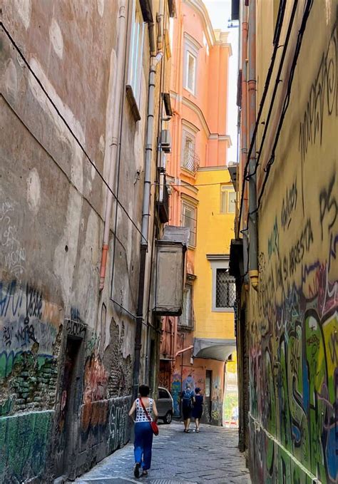 The Architecture of Naples' Historic Center - Lions in the Piazza