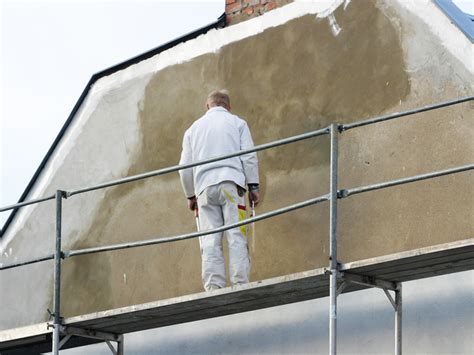 Fassade Streichen Von Der Vorbereitung Bis Zum Fertigen Anstrich