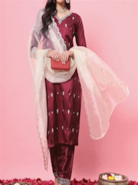 Buy VredeVogel Ethnic Motifs Embroidered Straight Kurta With Trouser