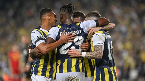 Fenerbahçe Nordsjaelland engelini 3 golle geçti