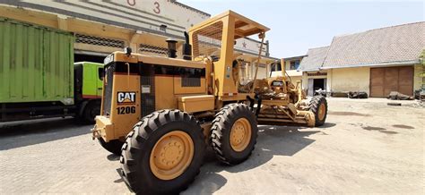 Disewakan Direntalkan Motor Grader Caterpillar Cat G Surabaya