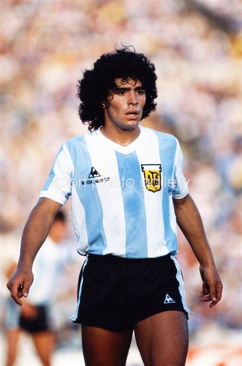 Diego Maradona Argentina 1981 Images | Football Posters