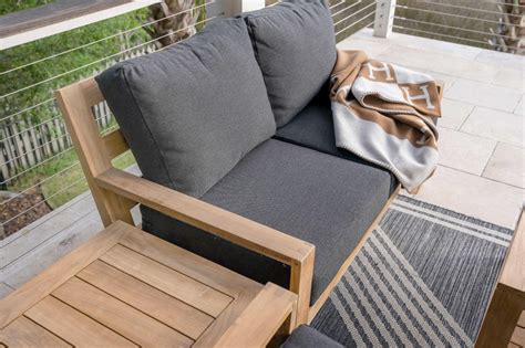 How to Clean Outdoor Furniture Cushions: The Ultimate Guide – Harbor ...