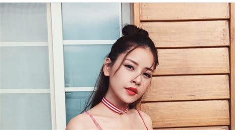 Top 5 mẫu áo crop top khiến các hot girl Việt phải say đắm BlogAnChoi