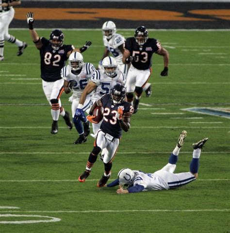 Devin Hester returns the opening kickoff in Super Bowl XLI | Futbol ...