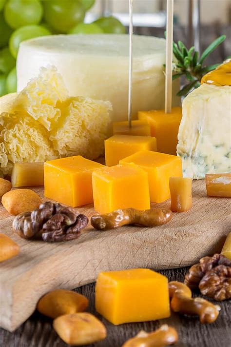 Discover Our Cheese Gift Baskets - Send Gifts In Europe