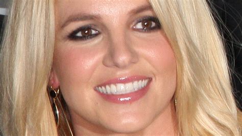 Britney Spears Return To Instagram Has Fans Scratching Their Heads