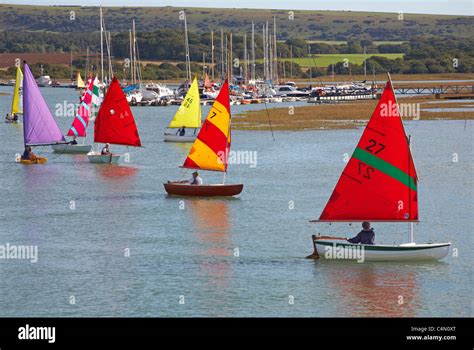 Dinghy Racing Hi Res Stock Photography And Images Alamy