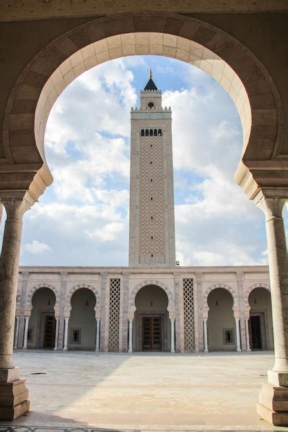 Premium Photo Mosque Malik Ibn Anas In Carthage Tunisia