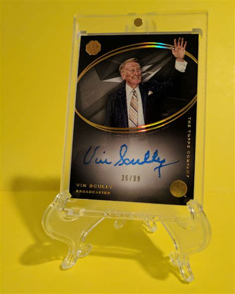 Baseball Card Breakdown: Feast Your Eyes: Vin Scully autograph!