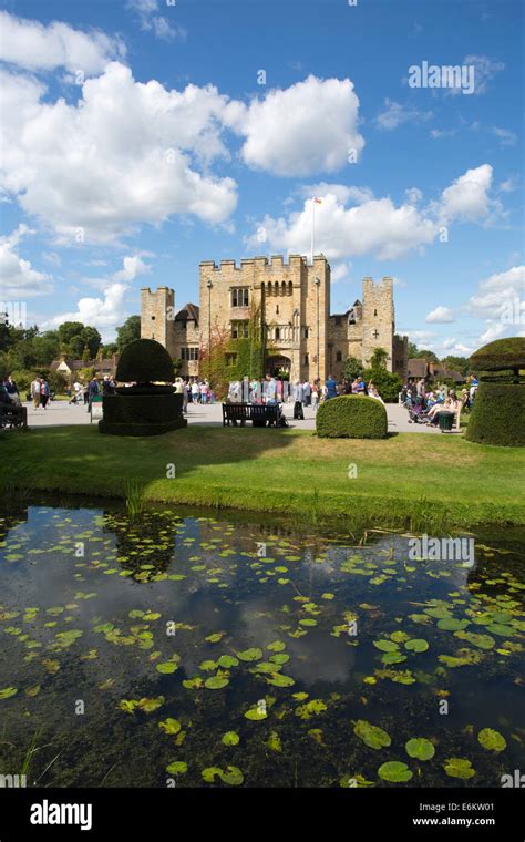 Hever Castle And Gardens Near Edenbridge Kent England Uk Stock