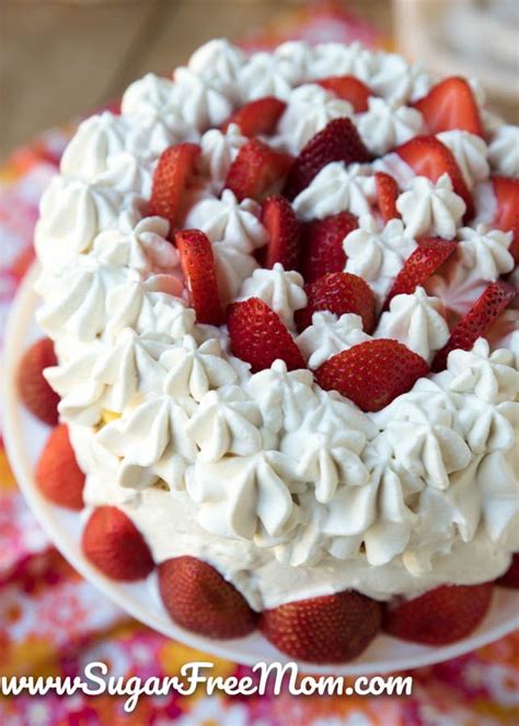 This gorgeous Keto Strawberry Shortcake Cake is low carb, gluten free ...