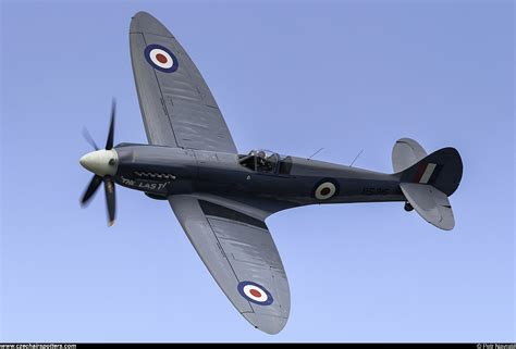 Uk Air Force Supermarine Spitfire Mk Pr Xix Ps