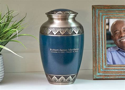 Cremation Urns & Keepsakes - Matthews Aurora Funeral Solutions