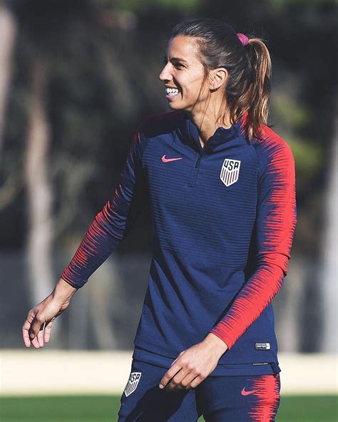 Tobin Heath With Images Soccer Outfits Uswnt Female Soccer Players