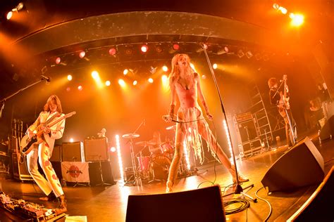 スタークローラー東京公演、血と汗とロックンロールの「狂乱」再び Rolling Stone Japanローリングストーン ジャパン）