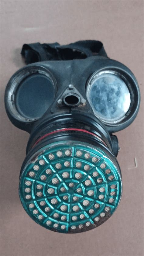 Can someone help me identify this gad mask? : r/gasmasks