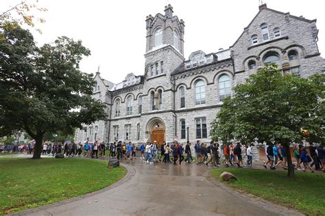 Orientation an introduction to life at Queen’s | Queen's Gazette ...