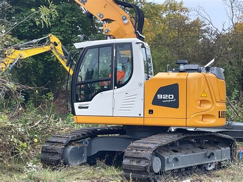 Kettenbagger Liebherr R Compact Gebr Der Kr Mer Baumpflege