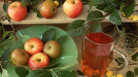 Así se prepara el jugo de manzana para aliviar la diarrea de forma natural