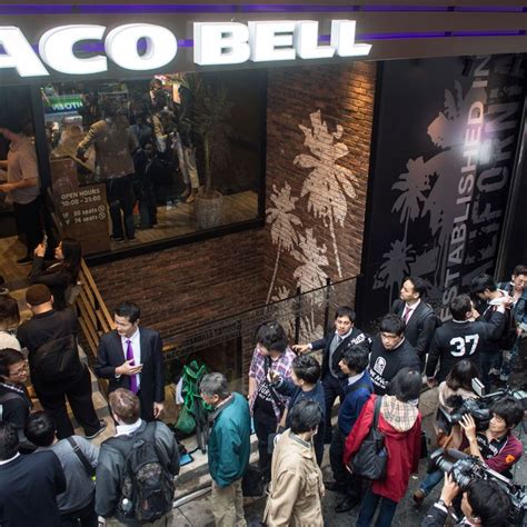 This Was the Crazy-Long Line to Get Into Tokyo’s New Taco Bell